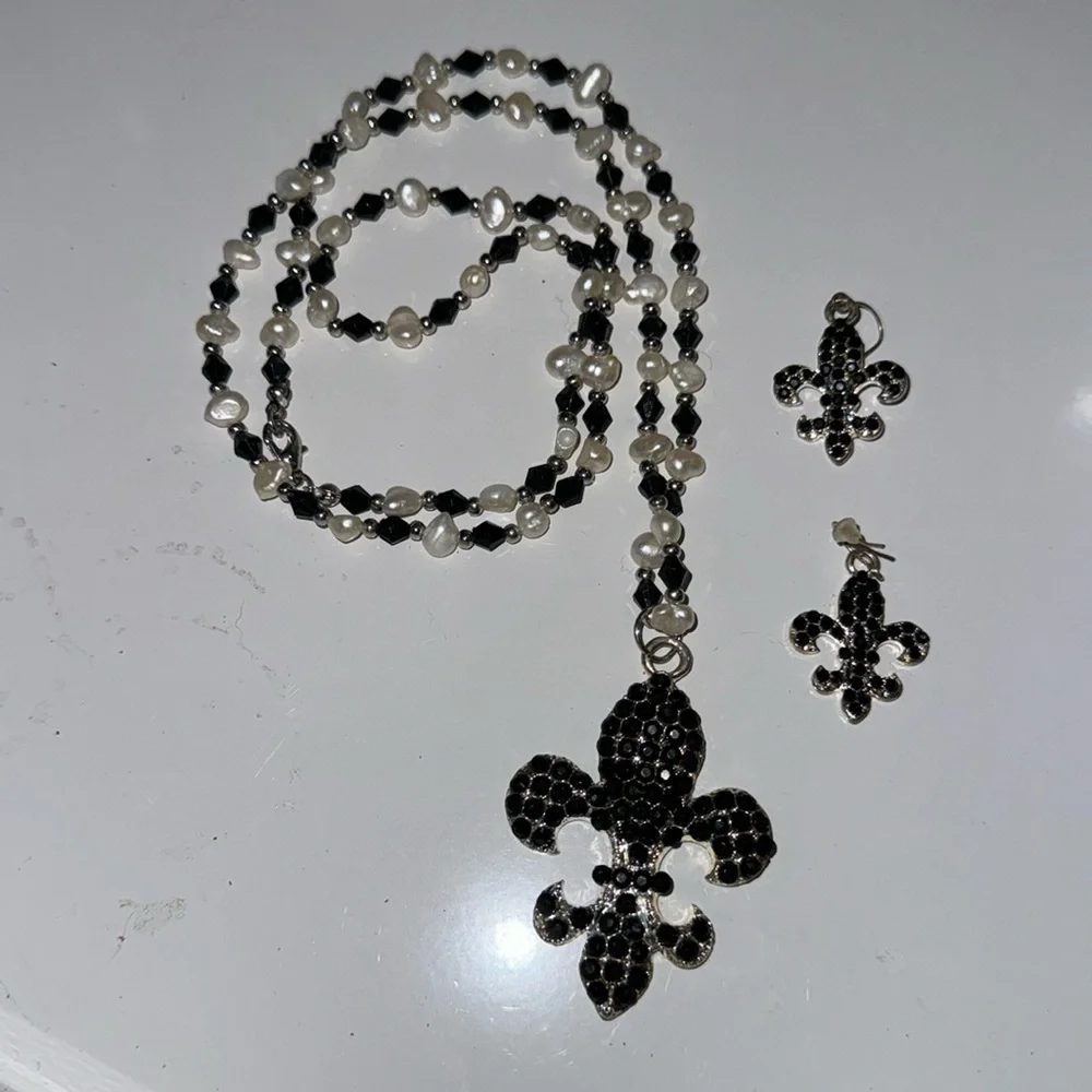 Fleur‎ De Lis Bling Necklace Earrings Black White Y2K